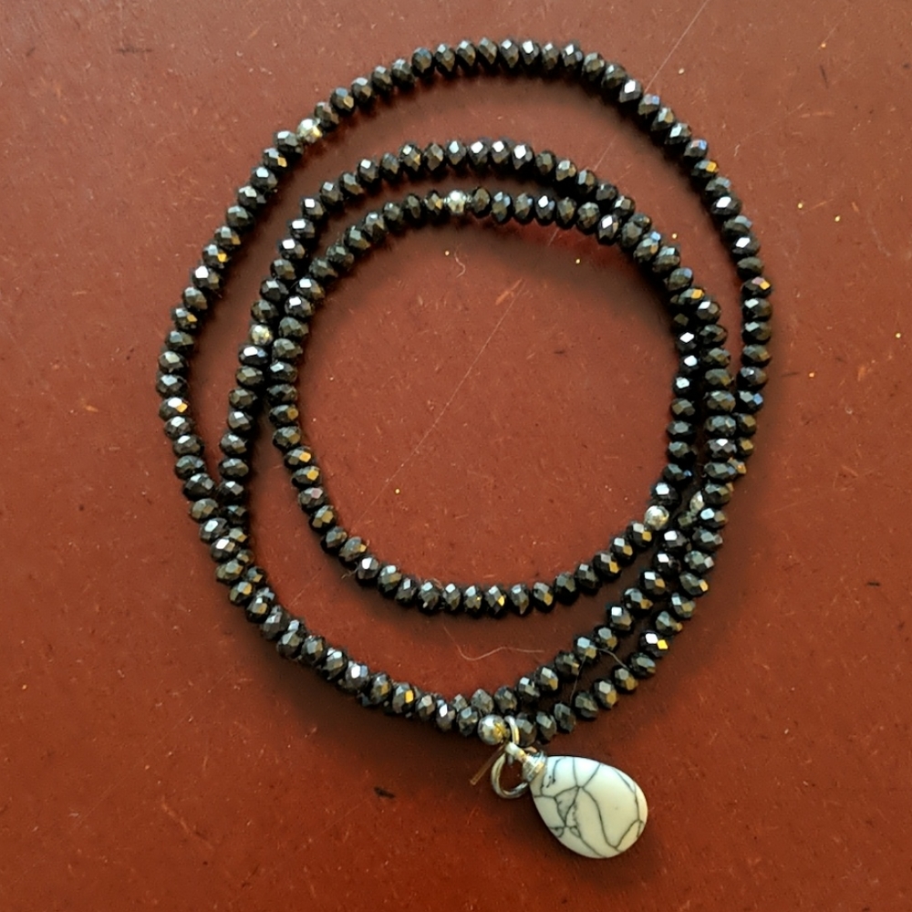 Single-Strand Stretchy Bracelet